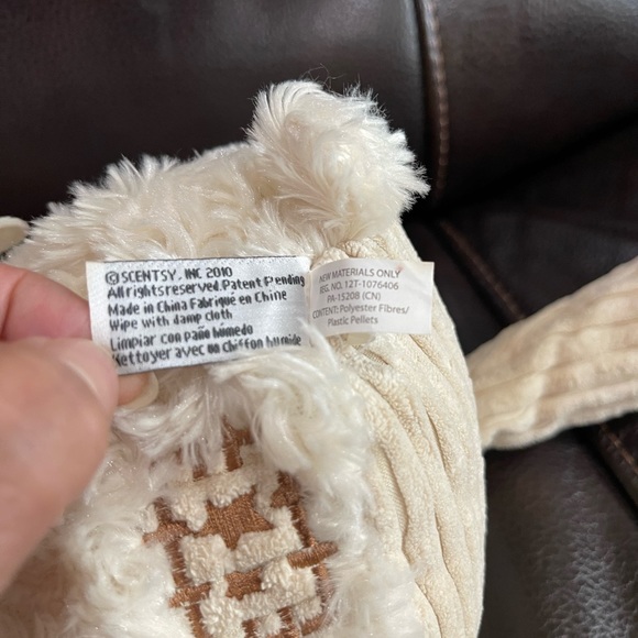 Scentsy Buddy Retired Lenny The Lamb - Picture 4 of 7